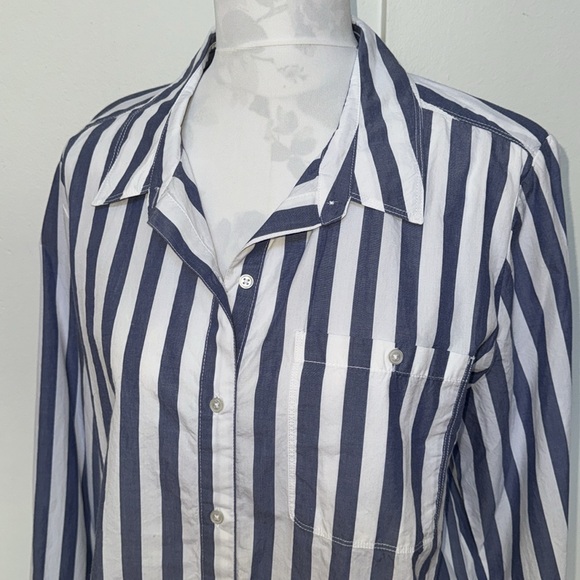 Lucky Brand🍀 Classic Poplin Blue & White Striped 100% Cotton Button Down 🥳HP🥳 - Picture 2 of 7